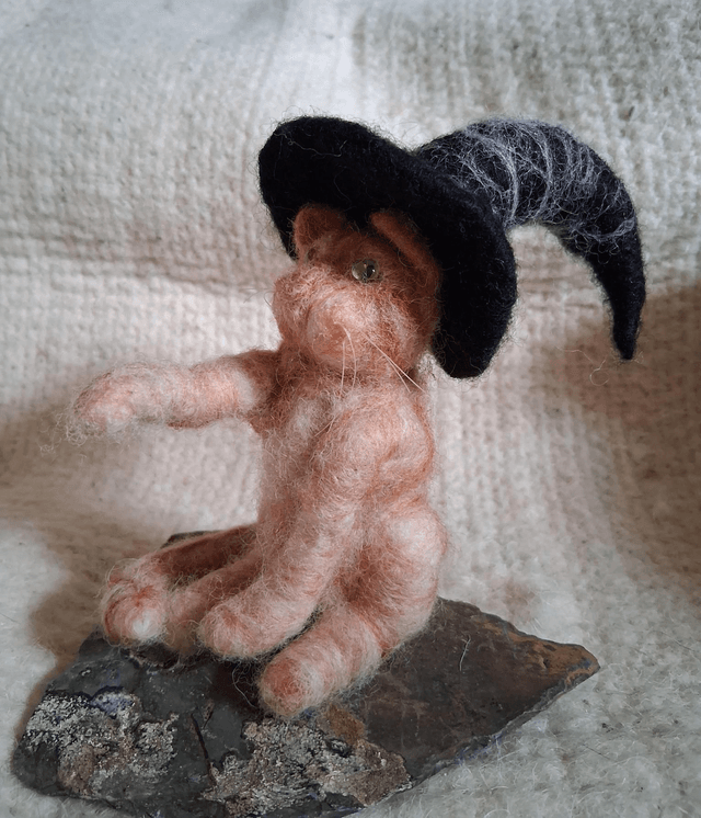 Needle Felt Ginger Cat in a Witches Hat