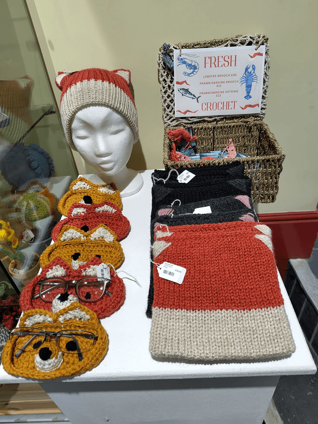 crochet crafts - Foxy or Wolfy Crochet Glasses Holder - Cute Snout Spectacle Stand for Kids & Adults