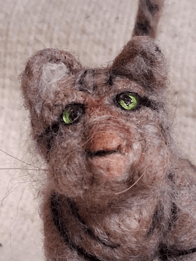 Needle Felt Cat Large Brown Tabby: Whiskers 