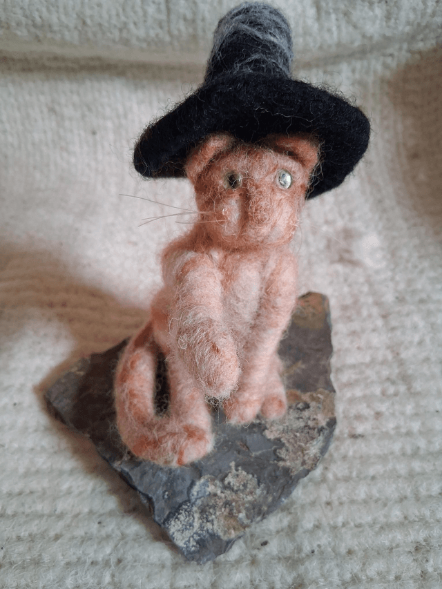 Needle Felt Ginger Cat in a Witches Hat