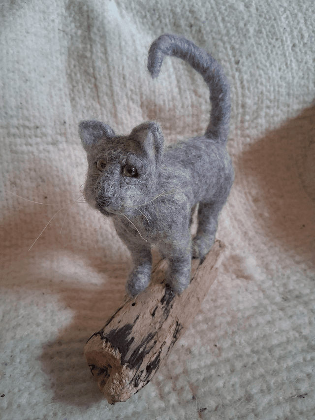 Needle Felt Cat in Grey. The Tail