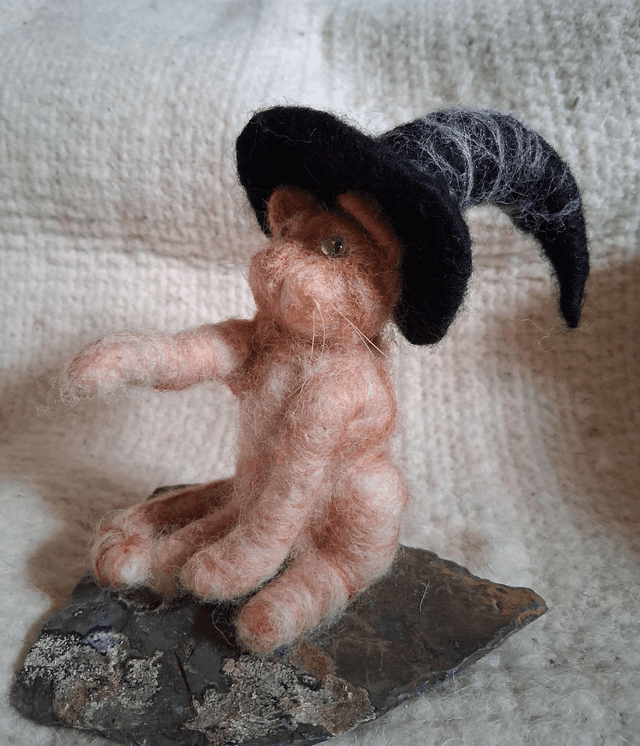 Needle Felt Ginger Cat in a Witches Hat
